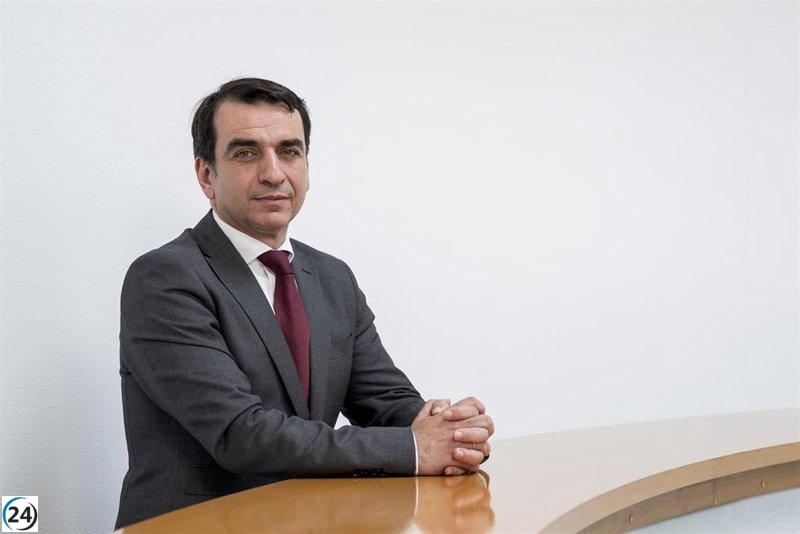 Rector de la URJC critica la ineficacia de las multas en la nueva ley universitaria y pide cambios.