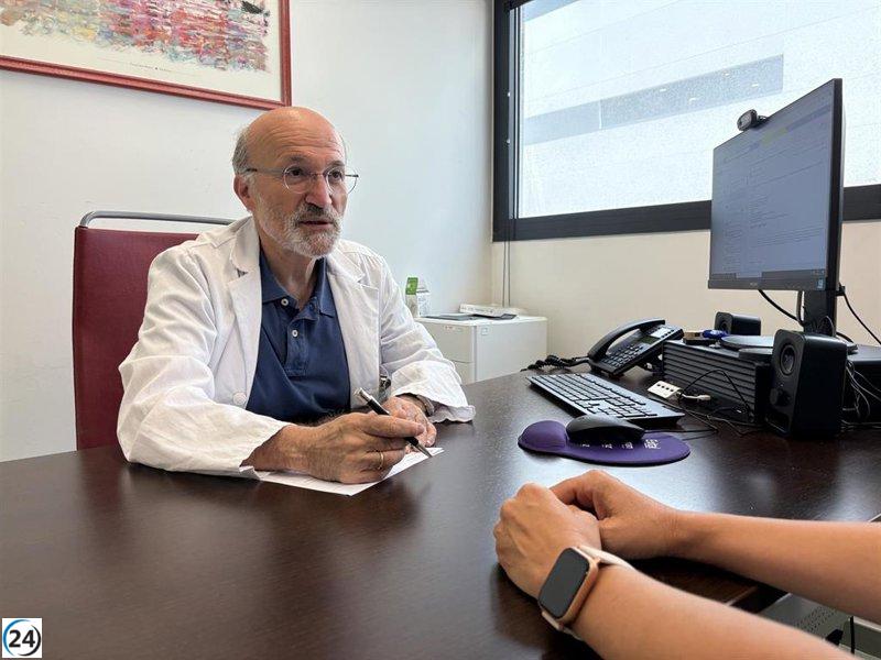 Estudio revela que personas en tratamiento por alcoholismo aún enfrentan riesgos de recaída tras dos años.