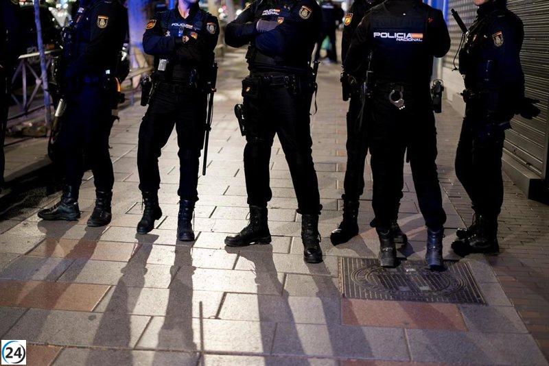 Arrestado por dejar a su hijo solo en el coche mientras iba de fiesta en Lavapiés.
