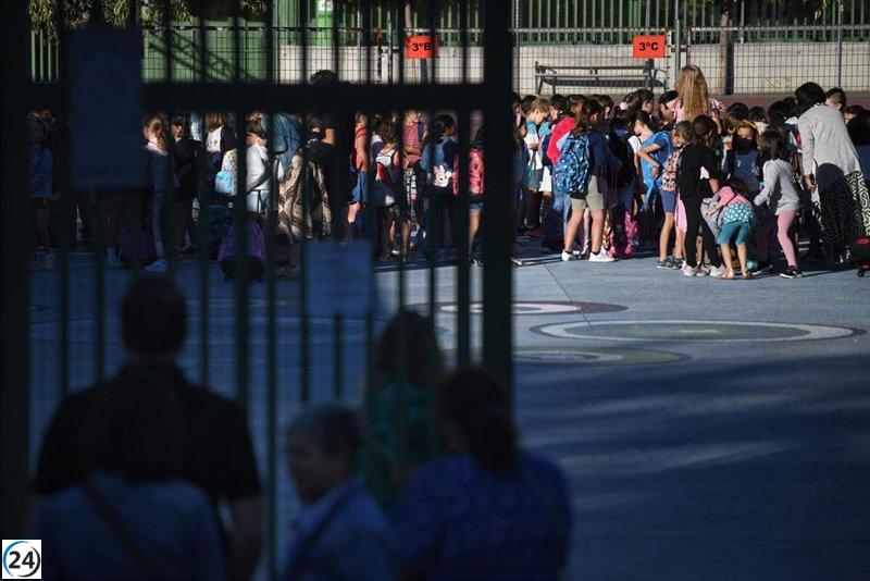 Colegios públicos extenderán horarios y abrirán en vacaciones a partir de septiembre con una inversión de 4,8 millones.