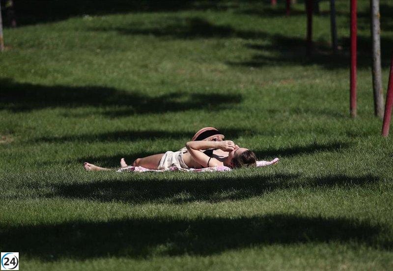 Aemet emite alerta amarilla por calor en el Sur y tormentas en la Sierra este miércoles.