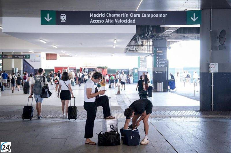 El tren de alta velocidad Madrid-Galicia permanecerá suspendido hasta la tarde.