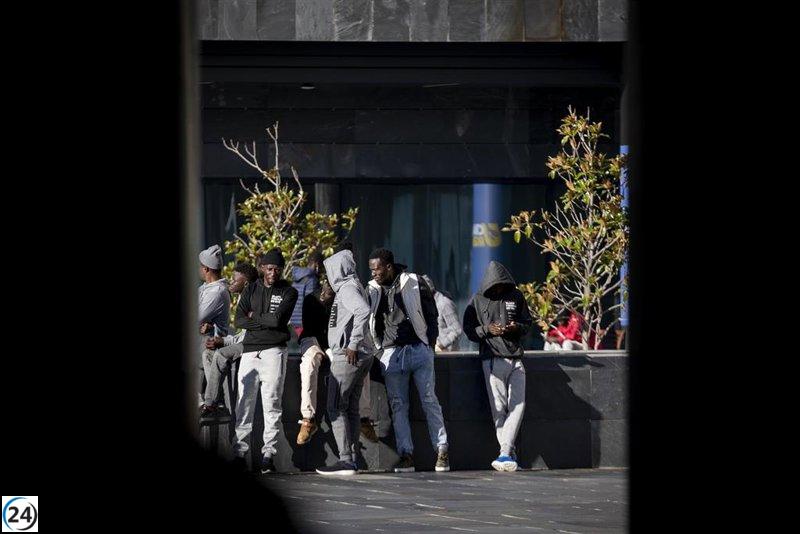 Delegado denuncia que Pozuelo cierra centro de migrantes por la raza de los nuevos arrivantes.