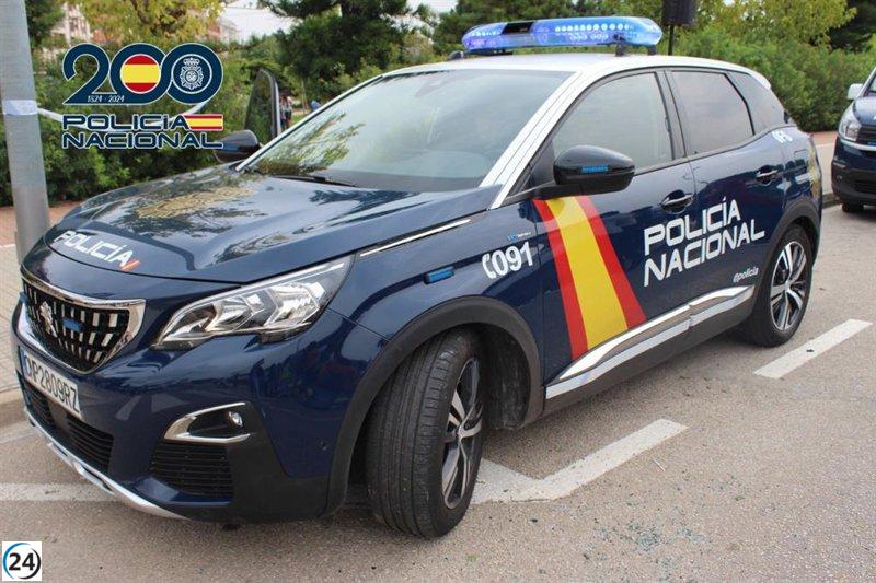 Arrestado en Madrid un hombre por embestir a policías con una furgoneta hurtada.