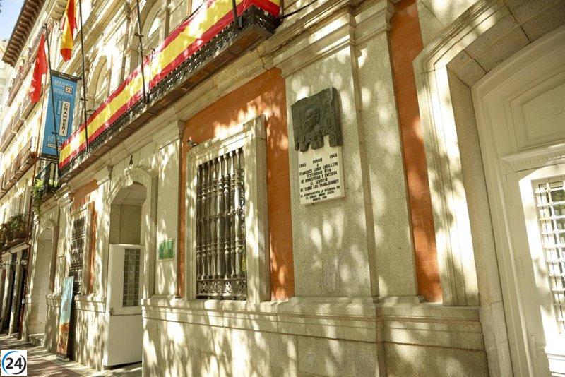 Sanz descarta homenajes a Largo Caballero y critica la ley de Memoria por su sesgo ideológico.
