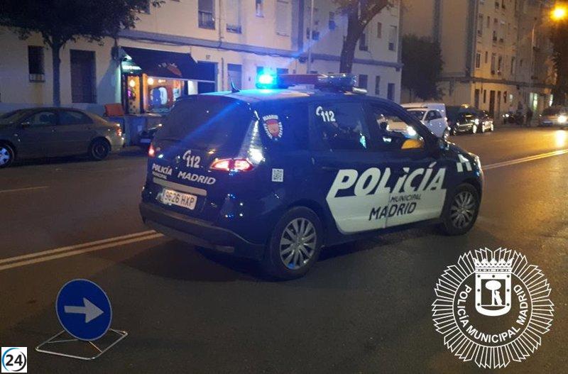 Capturan a individuo con arma escondida en una rueda en Puente de Vallecas.