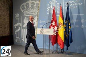 Gobierno urge colaboración entre administraciones para resolver el problema del hotel invadido en Barajas.