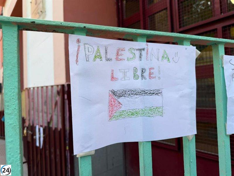 El PSOE denuncia al Ayuntamiento por eliminar una bandera de Palestina creada por estudiantes del CEIP Pi i Margall.