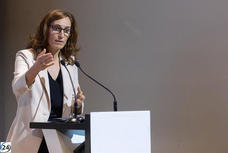 Mónica García denuncia al PP por distorsionar las ayudas sociales y hacerlas ver como algo perjudicial.