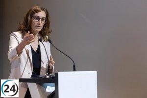 Mónica García denuncia al PP por distorsionar las ayudas sociales y hacerlas ver como algo perjudicial.