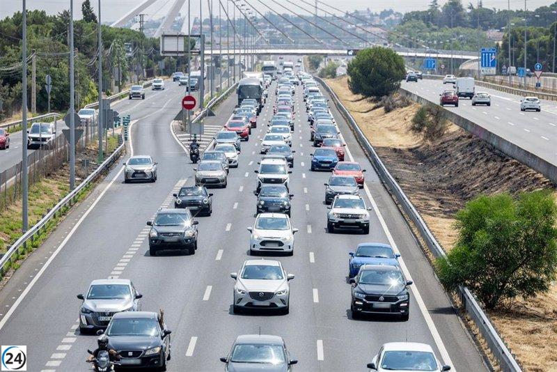 Rubiño llama a enfrentar el desorden en el transporte, mientras Almeida aclara que autovías y trenes están fuera de su jurisdicción.