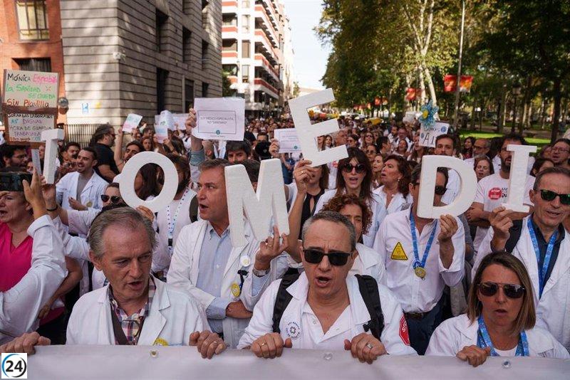 Huelga de médicos: Participación matutina en la Comunidad alcanza el 12-15%