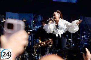 Gloria Estefan se presenta en la Plaza de Colón con un concierto gratuito en celebración de la Hispanidad.