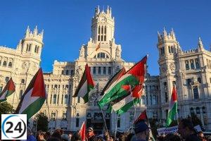 PSOE acusa a Almeida de censurar la manifestación por Palestina al apagar las cámaras del Ayuntamiento.