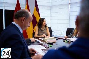 Ayuso impugnará ante el Supremo el decreto que perjudica a las universidades privadas, calificándolo de arbitrariedad.