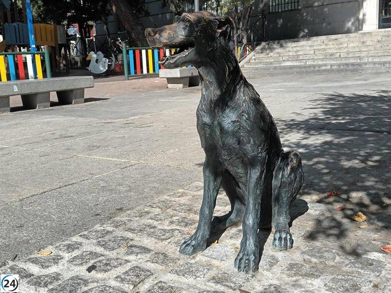 Madrid: Un recorrido por sus estatuas, entre ángeles caídos y leyendas urbanas como el Perro Paco y la Abuela Rockera.