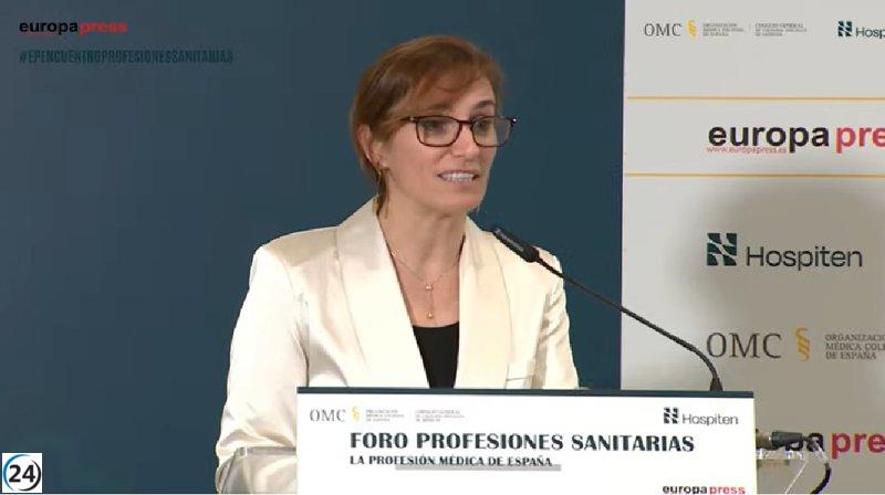 Mónica García amenaza con llevar a los tribunales si no se establece el registro de objetores al aborto en Madrid en un mes.