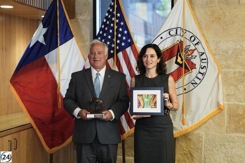 Ayuso y el alcalde de Texas destacan la gestión de vivienda de la Comunidad como un ejemplo a seguir.