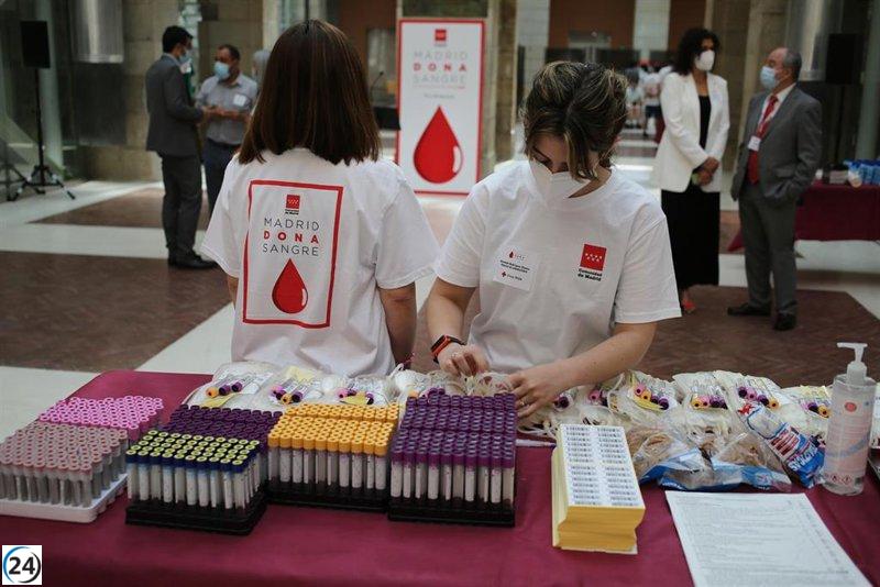 El jueves, la Real Casa de Correos acoge una maratón urgente de donación de sangre por la escasez de grupos 0-, A+ y B-.