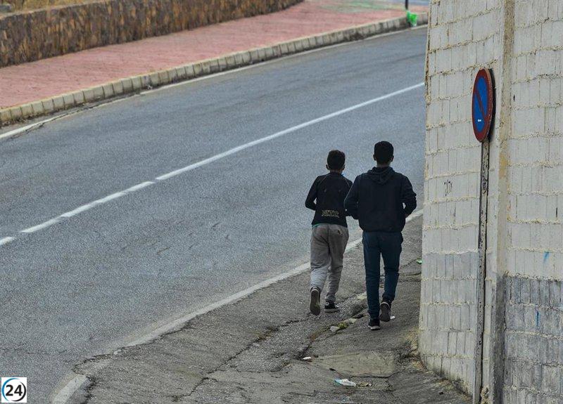 La Comunidad solicita la repatriación de 56 menores no acompañados ante la dificultad de su integración y acepta 13 en un