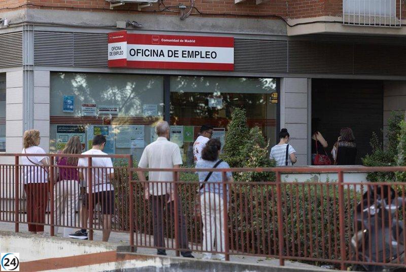 Aumento del desempleo en Madrid: 4.700 más sin trabajo y pérdida de 60.700 puestos en tres meses.