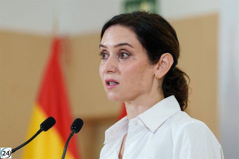 Ayuso descarta pactos en la moción de censura y acusa a Puigdemont de buscar el desorden.