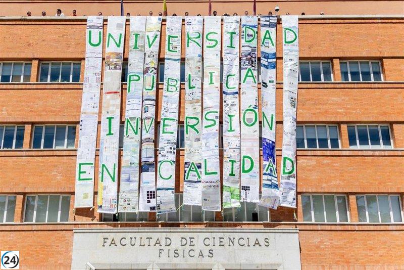 Estudiantes y empleados consideran insuficiente la financiación universitaria y convocan huelga para finales de noviembre.