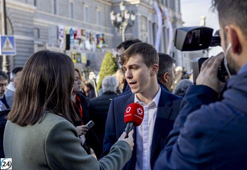 Rubiño aboga por soluciones habitacionales para que los madrileños no dependan de la devoción religiosa.