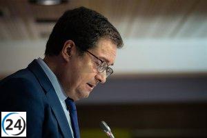 Óscar López reprocha a jueces por su alineación con Aznar y su rechazo a la legitimidad del Gobierno.