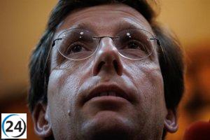 Almeida y Ayuso preparan lista para elecciones con discreción.