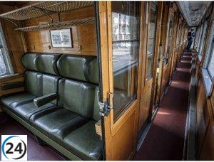 El Tren de la Fresa promociona el patrimonio histórico de Aranjuez en un viaje temático.