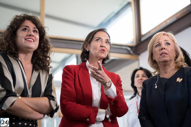 Lobato y Maroto llegan por separado a la sede del COAM para seguir los resultados.