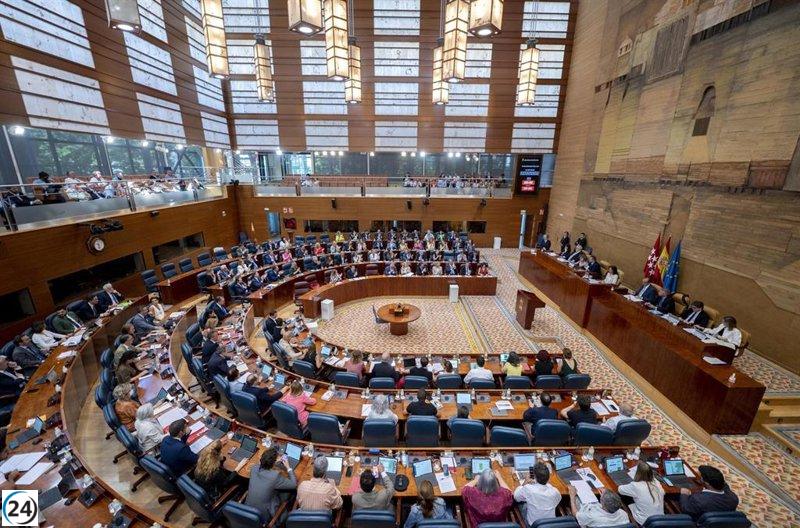 PP gana mayoría absoluta en la Asamblea con 39% del escrutinio; PSOE y Más Madrid obtienen 29 y 28 escaños respectivamente, mientras que Podemos desaparece.