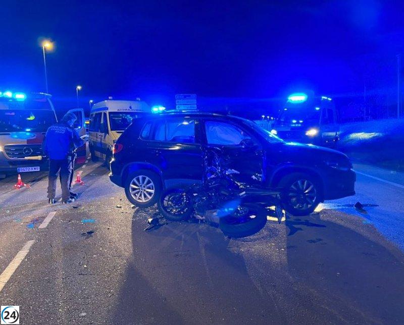 Motorista fallece tras accidente con turismo en La Latina.