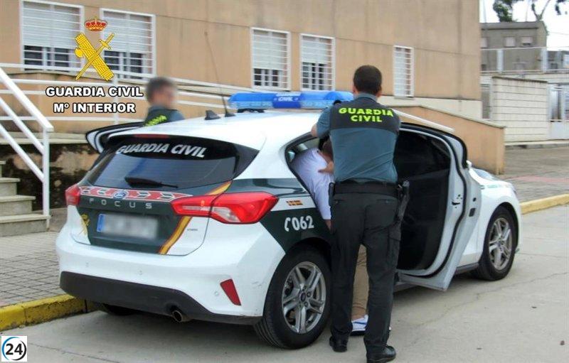 Banda que robaba documentos para solicitar créditos es desmantelada.