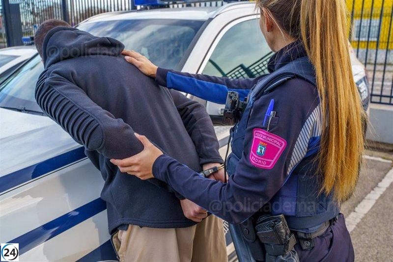 Mujer detenida en Puente de Vallecas por abandonar a su hija para salir de fiesta