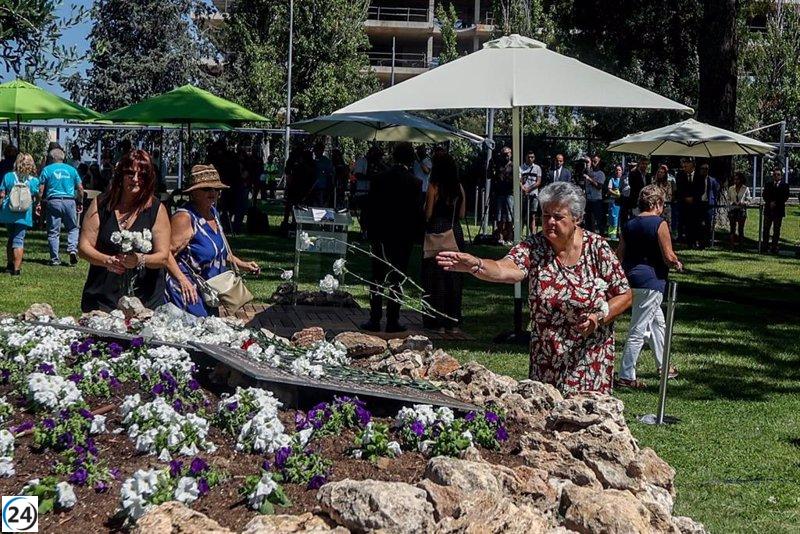 Homenaje floral y poético a las víctimas del vuelo JK5022 en aniversario de tragedia aérea en Barajas