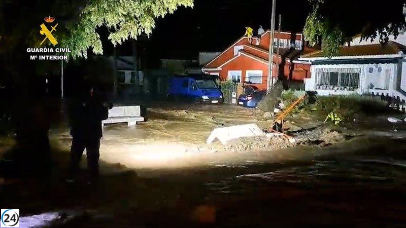 La Guardia Civil rescata y atiende a 200 personas en el suroeste por la DANA.