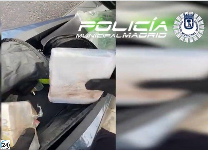 Motorista detenido con droga y dinero en efectivo