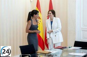Vox insta a Ayuso a eliminar leyes LGTBI y reducir impuestos en su primer encuentro legislativo.