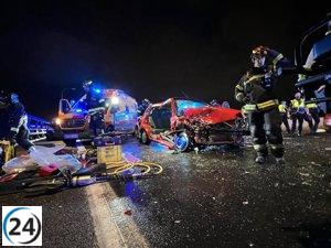 Accidente en tormenta: Coche en sentido contrario choca dejando 8 heridos.
