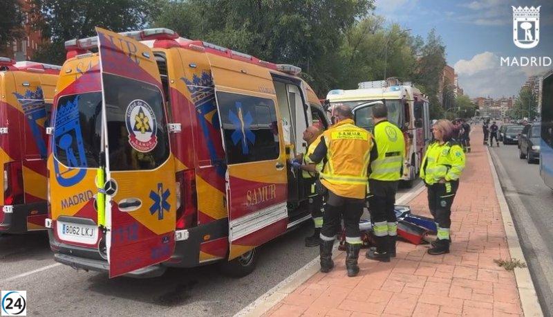 Conductor resulta gravemente herido tras colisión entre coche y autobús en Usera.