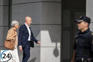 Rubiales se mantiene en silencio al llegar a la Audiencia Nacional por el incidente del beso a Jenni Hermoso