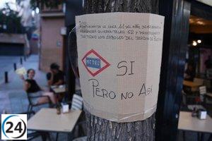 Vecinos indignados trasladarán queja sobre la controvertida tala de árboles en la línea 11 del Metro madrileño a la Unión Europea.