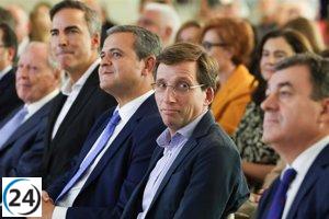 Almeida rechaza abrir debate sobre abstención del PP a Sánchez debido a su asociación con el independentismo.