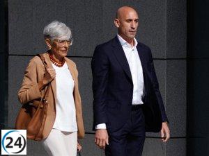 Rubiales afirma que el beso a Hermoso fue simplemente un gesto cariñoso y espontáneo en declaración ante el juez de la AN.