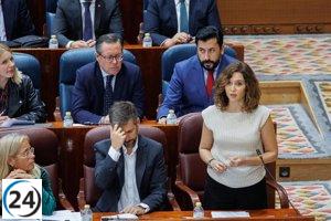 Diputado de Más Madrid provoca enfado en la Asamblea al burlarse de Ayuso y sus habilidades