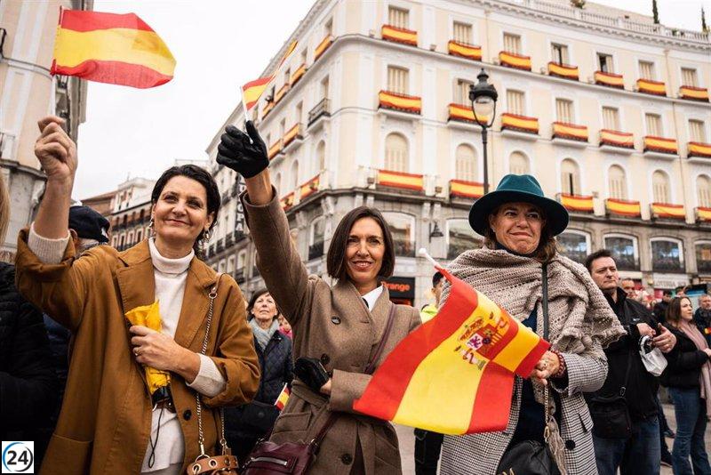 Madrid se une para celebrar la jura de Leonor en un emotivo acto en el centro con gritos de felicitación y esperanza por el futuro de España.