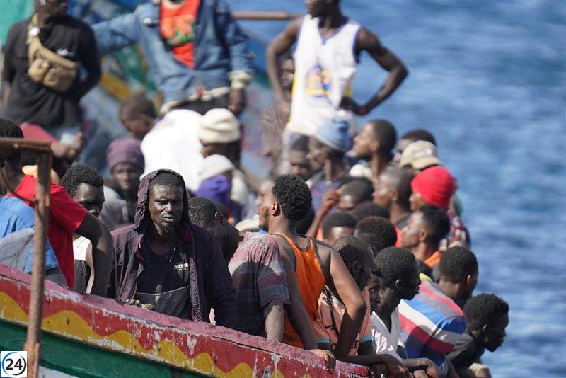 Alcalá acogerá a más de 1.100 migrantes de Canarias, mientras que otros 1.200 se dirigirán a Campamento.