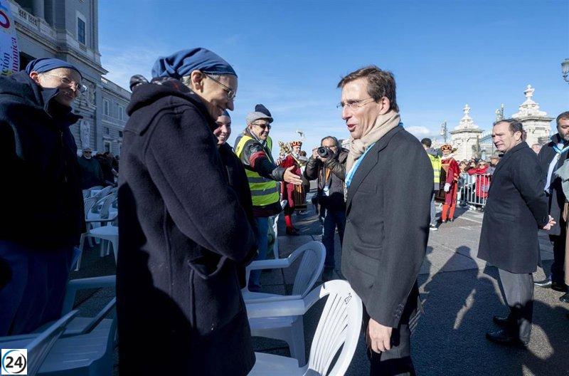 Almeida solicita a la Almudena protección para la Princesa Leonor y las familias madrileñas, emblemas de la unidad nacional.